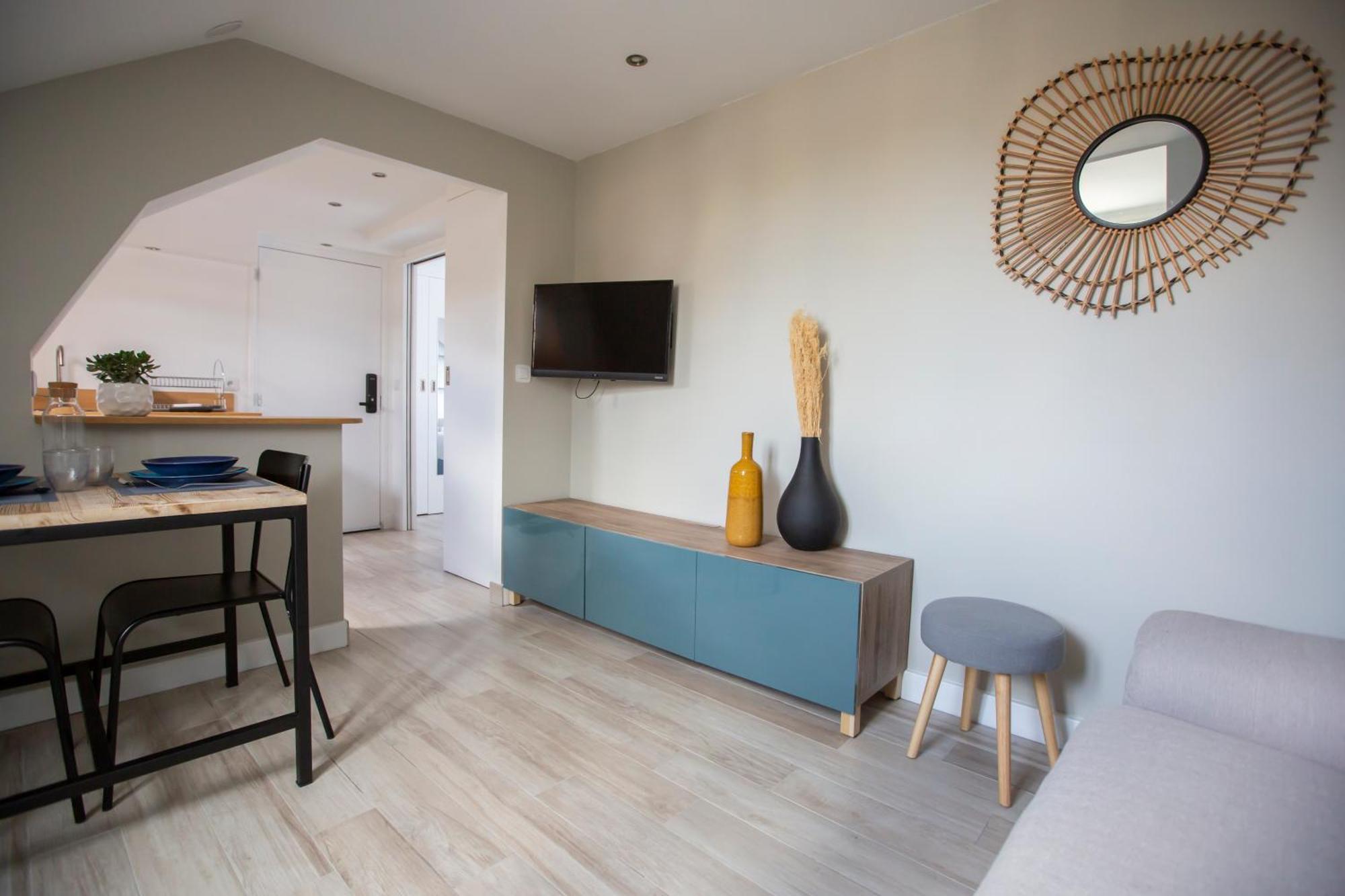 Modern Apartement In The City Center. Poissy Luaran gambar